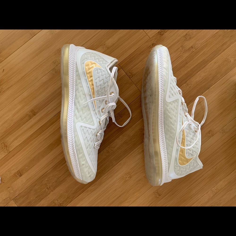 Nike Field Generals
